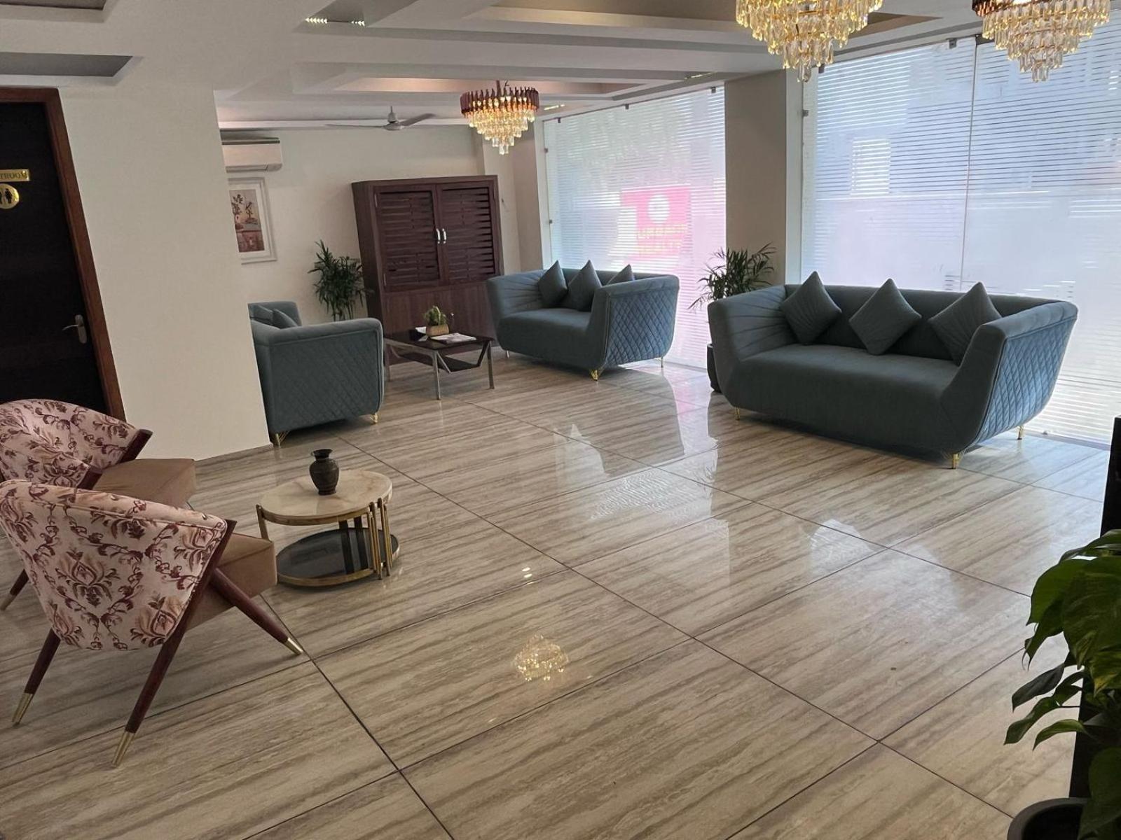 Hotel The Luxe 18 - Golf Course Road Gurgaon Dış mekan fotoğraf