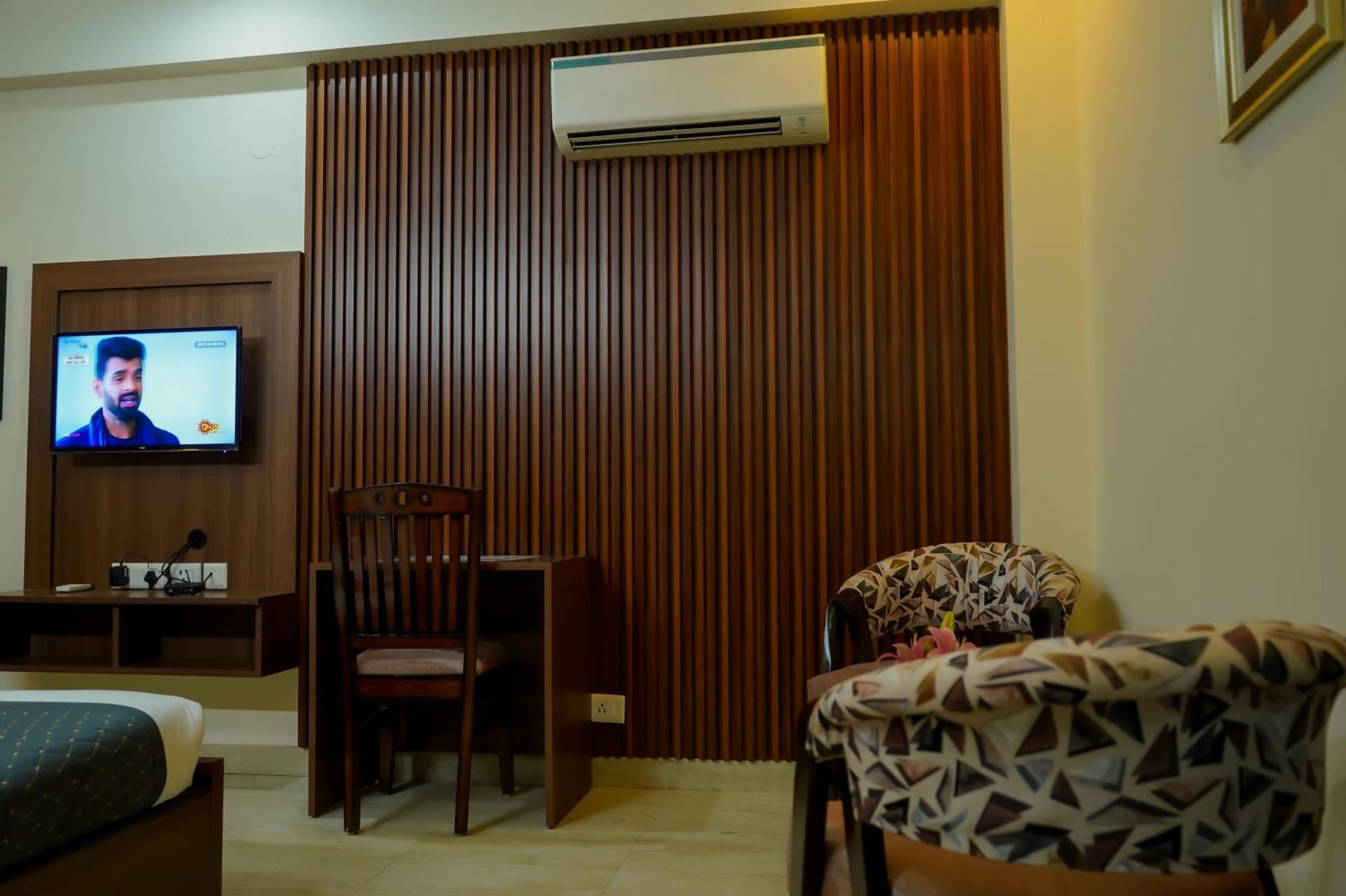 Hotel The Luxe 18 - Golf Course Road Gurgaon Dış mekan fotoğraf