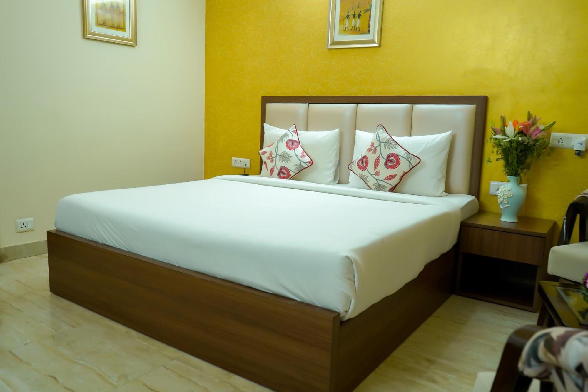 Hotel The Luxe 18 - Golf Course Road Gurgaon Dış mekan fotoğraf