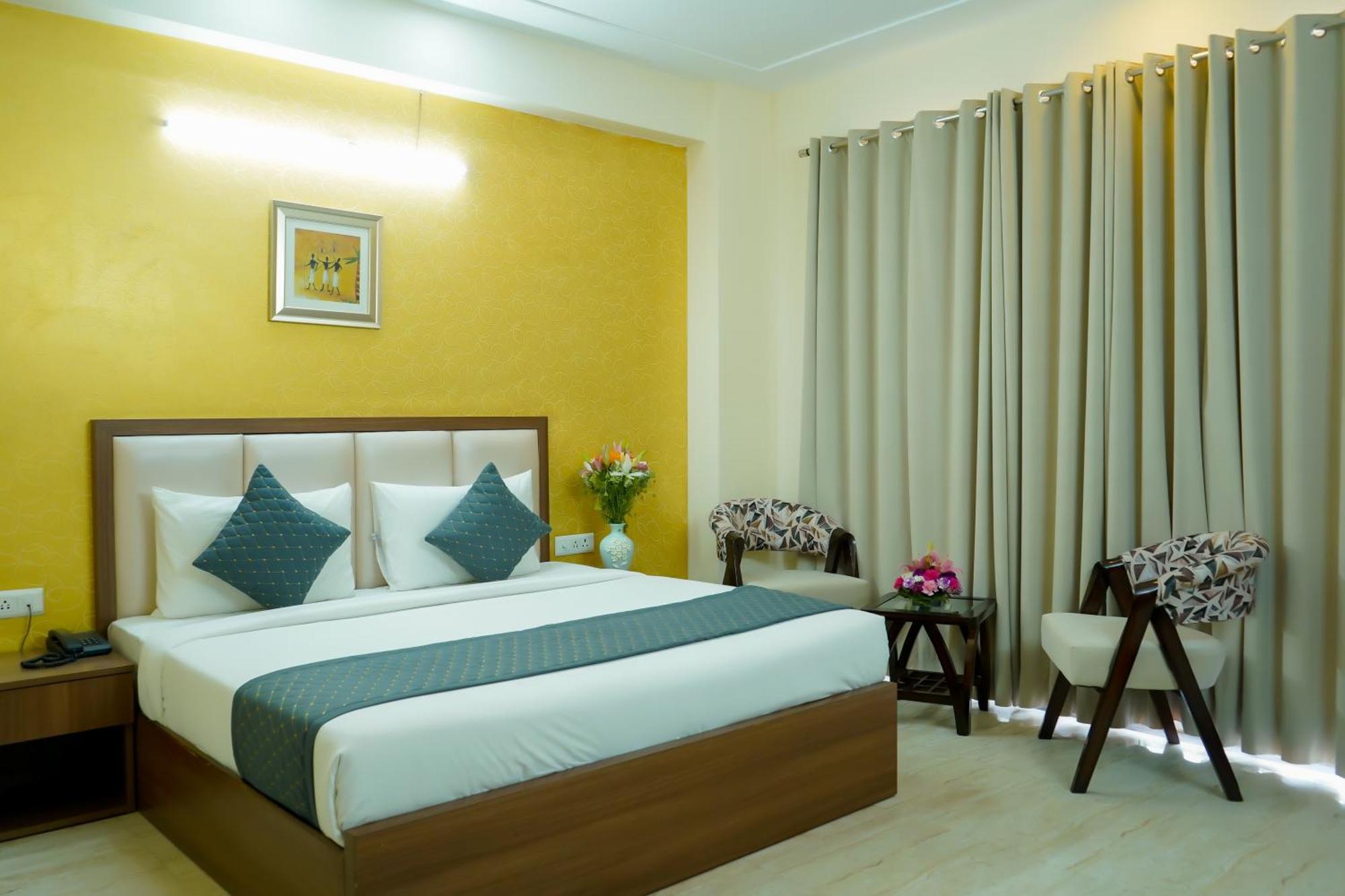 Hotel The Luxe 18 - Golf Course Road Gurgaon Dış mekan fotoğraf