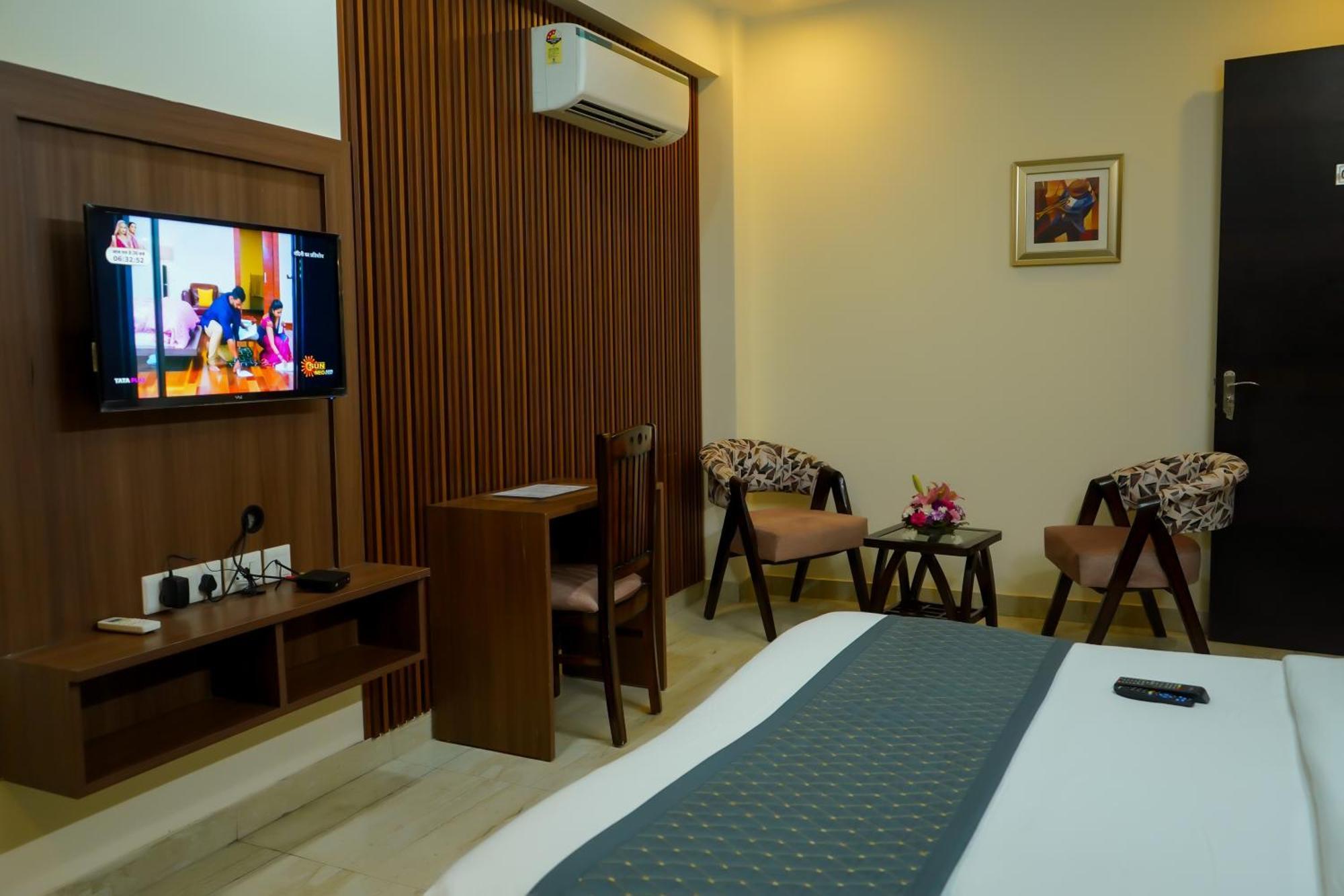 Hotel The Luxe 18 - Golf Course Road Gurgaon Dış mekan fotoğraf